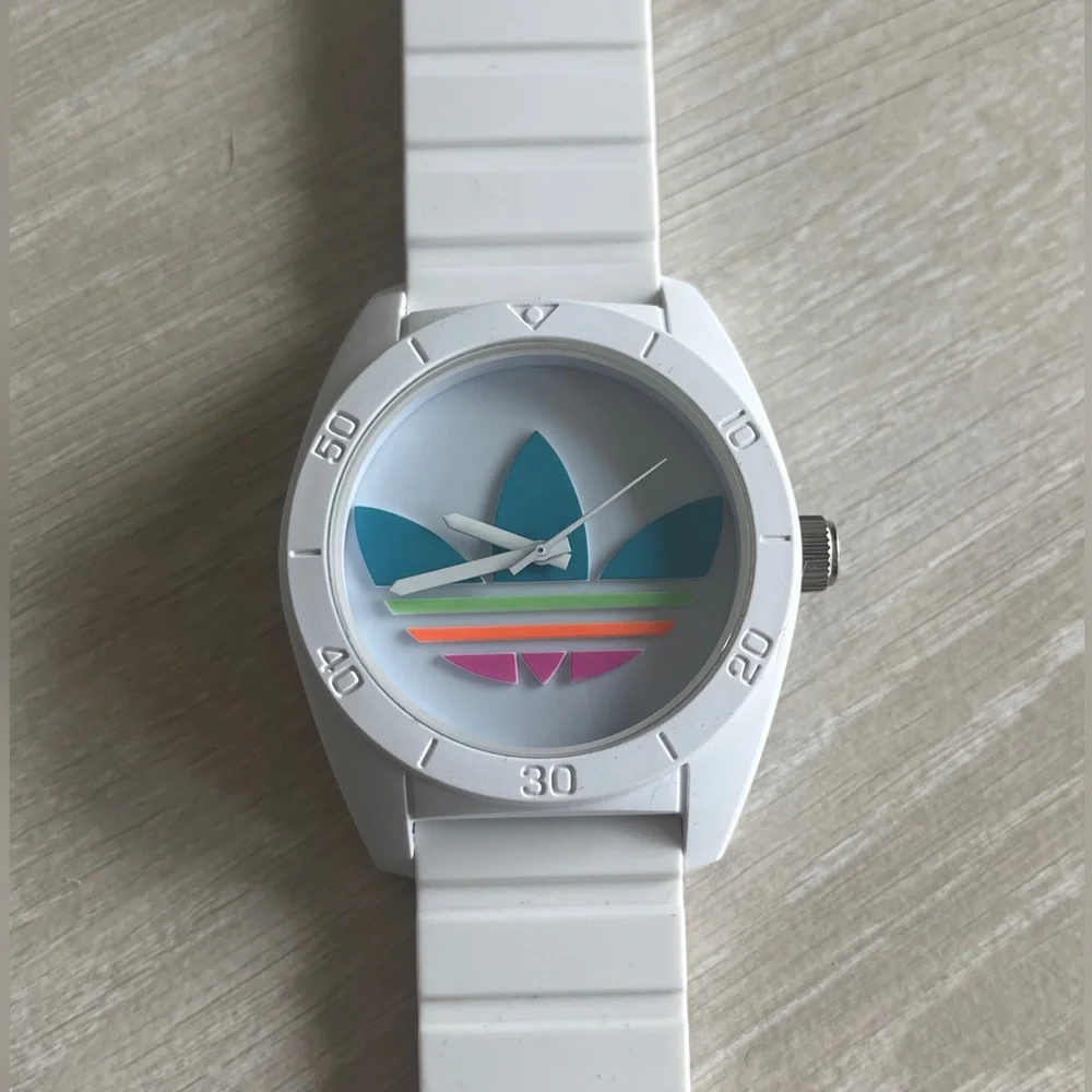 RARE- Adidas Originals SANTIAGO Watch Sport - Limited Edition